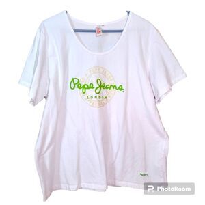Pepe Jeans Women's Size 3X White Oversized  Scoopneck T-Shirt Green Logo Vintage